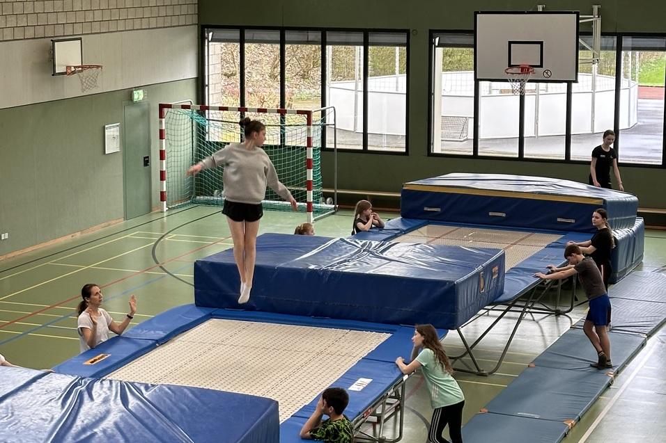 Trampolin in der Halle