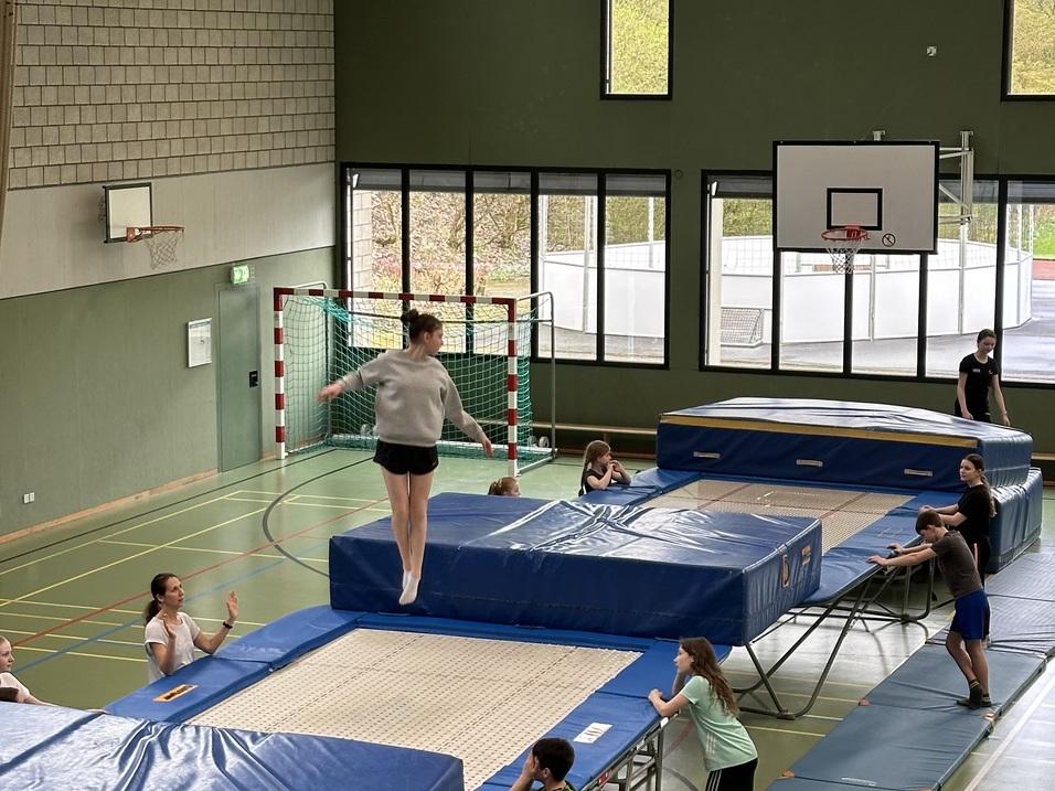 Trampolin in der Halle